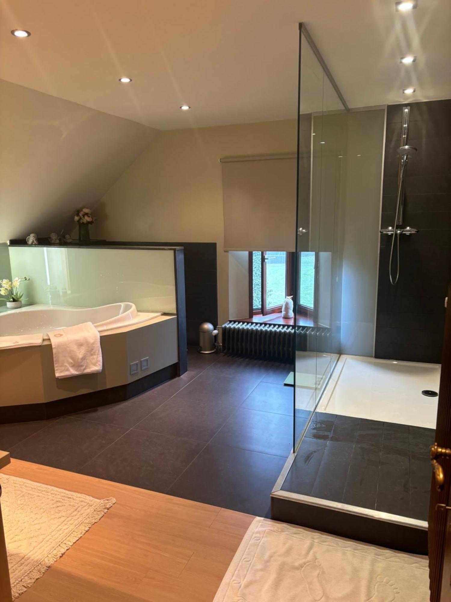 Sophia Rooms 14 Maasmechelen Exterior photo